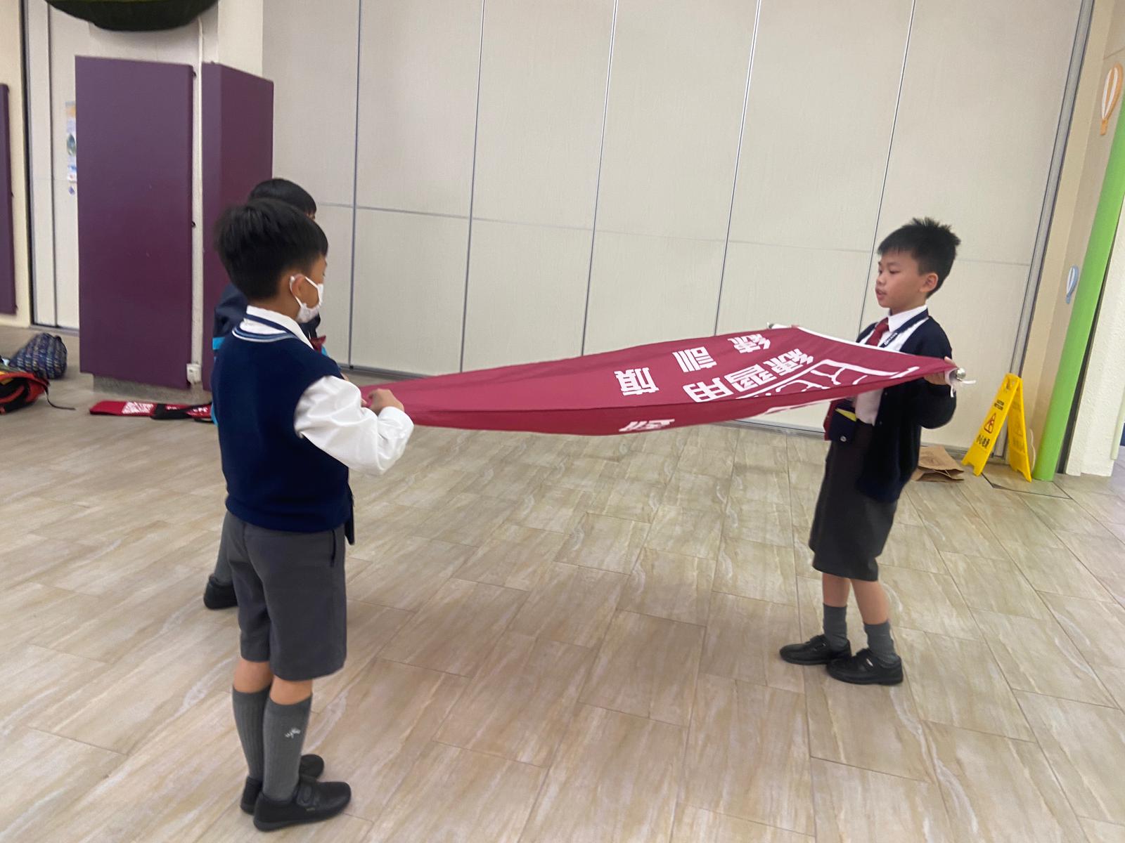 到校升旗訓練 – 加強團隊合作與責任分擔