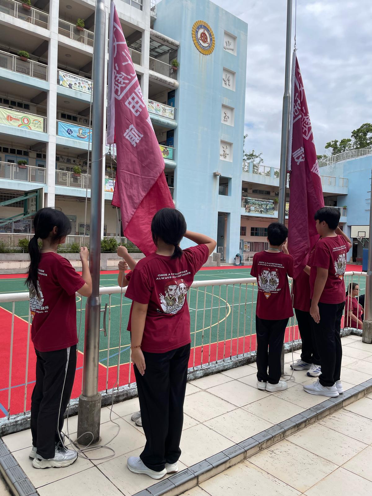 專業到校升旗訓練｜試後活動培養紀律與國民認同