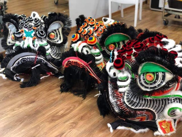 舞獅：熱鬧非凡的節日風采