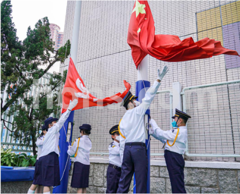 校園週一升國旗