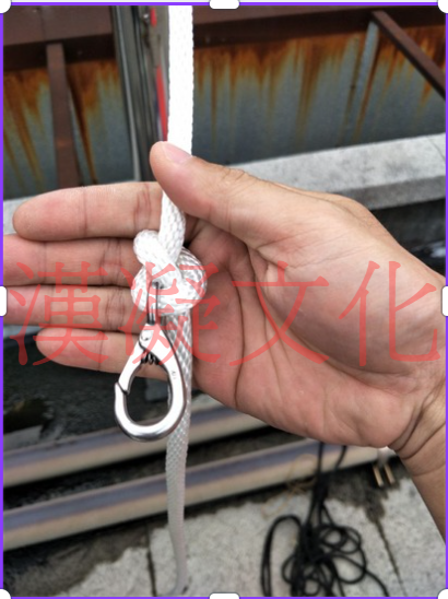 維修旗桿全方位服務：除鏽加固 + 升旗座與繩索檢測