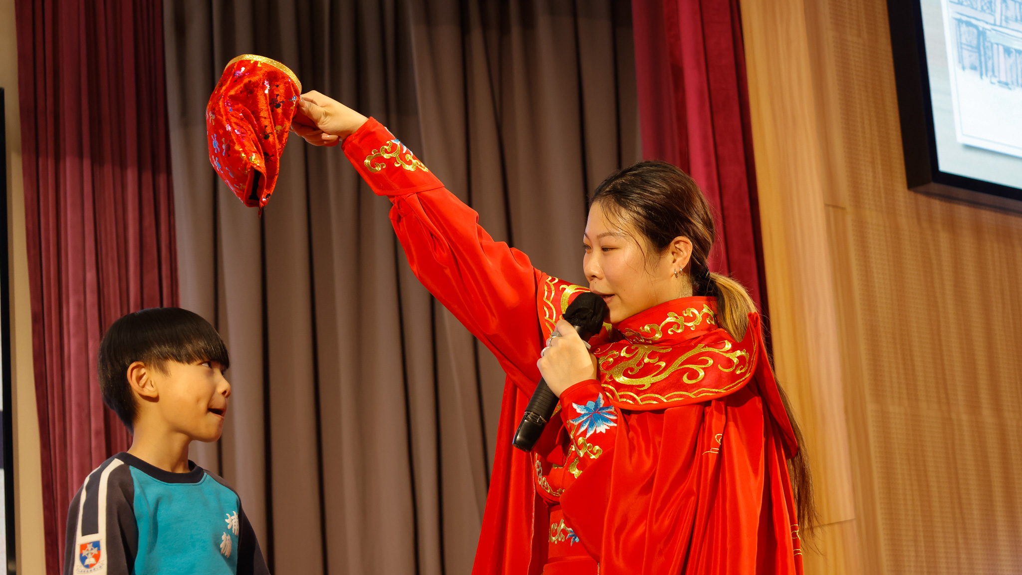 變臉表演 香港學校傳播中華文化的重要載體